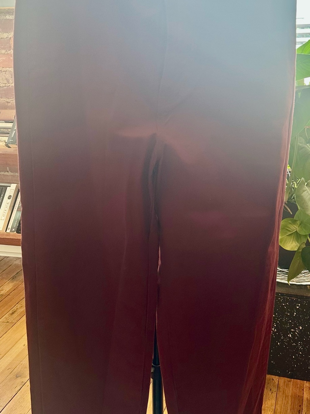 Urban Outfitters Women’s Wide Jeans in Rust Wine